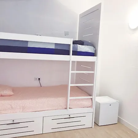 Village ゲストハウス