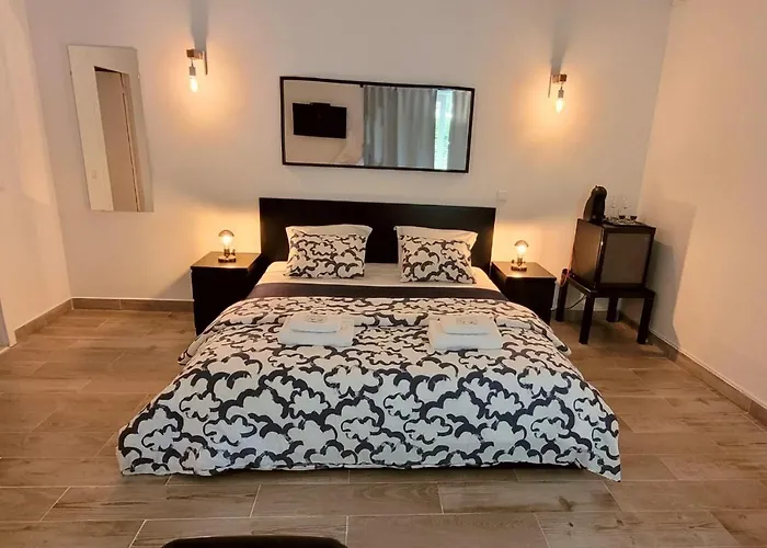 بيت ضيافة Village كاسكايس