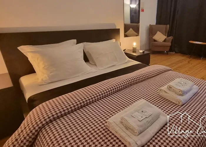 Village كاسكايس