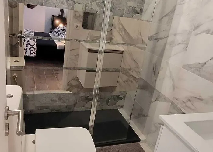 Gæstehus Village 3*